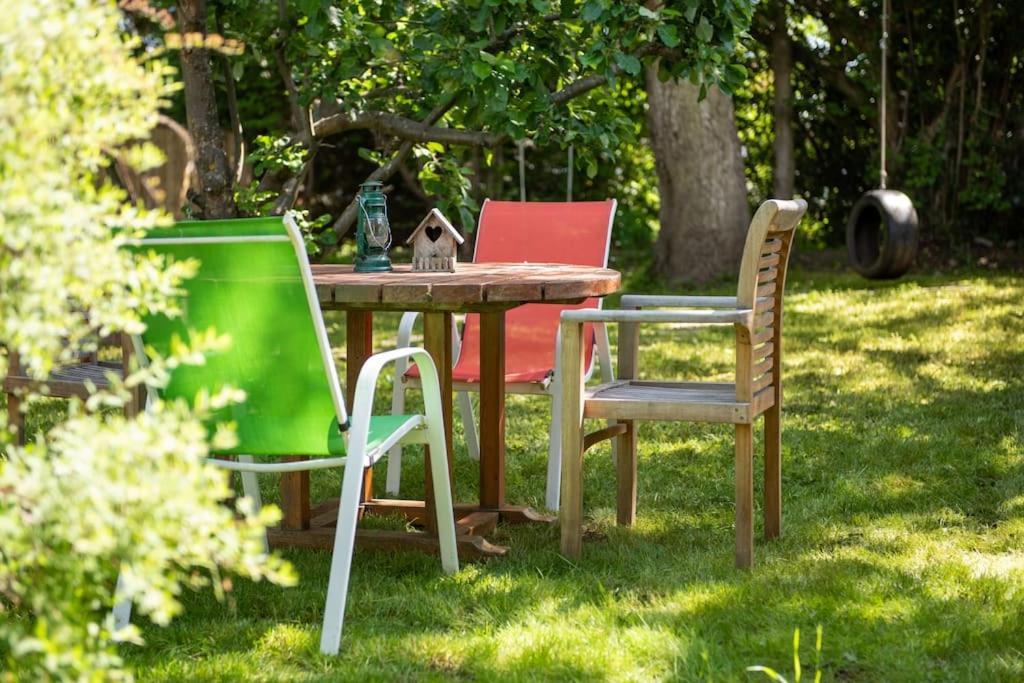 Walnut Flats-F2, 3-Bedroom With Garden & Patio - Ac, Parking, Netflix, Wifi - Close To Oxford, Bicester & Blenheim Palace エクステリア 写真